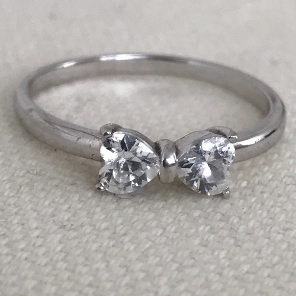 925 Sterling Silver Heart Bow Ring - Brand New, Never Worn - Picture 4 of 6